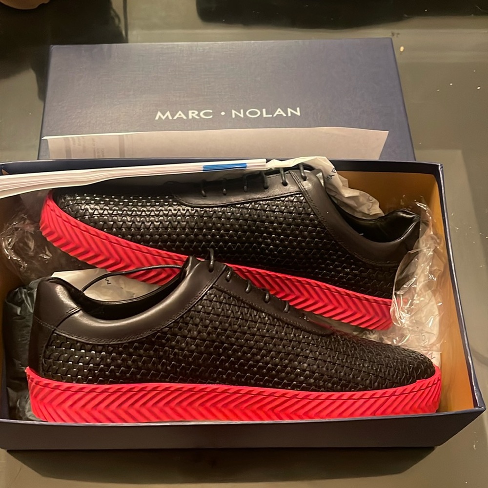 Mark Nolan lace up sneaker